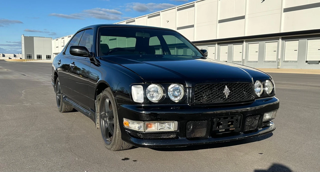 1997 Nissan Cedric 9th Gen - Image 12 of 31
