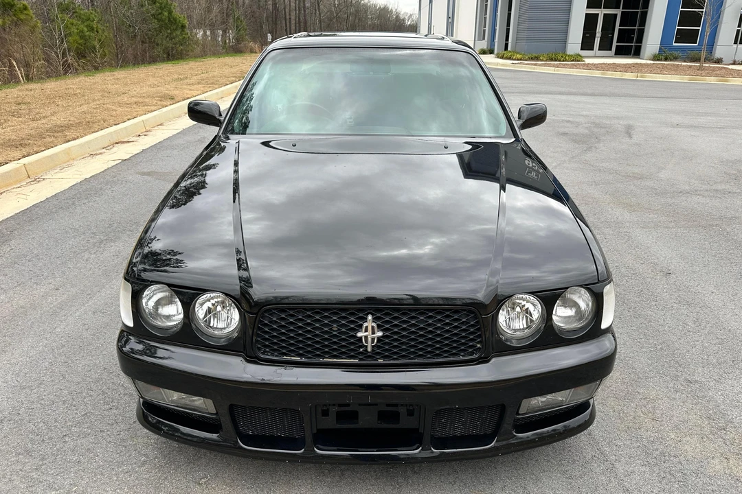 1997 Nissan Cedric 9th Gen - Image 2 of 31