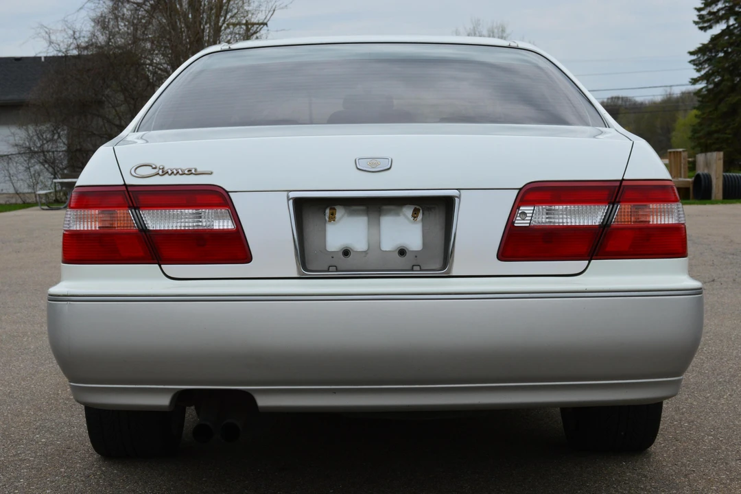 1997 Nissan Cima 3rd Gen - Image 5 of 31