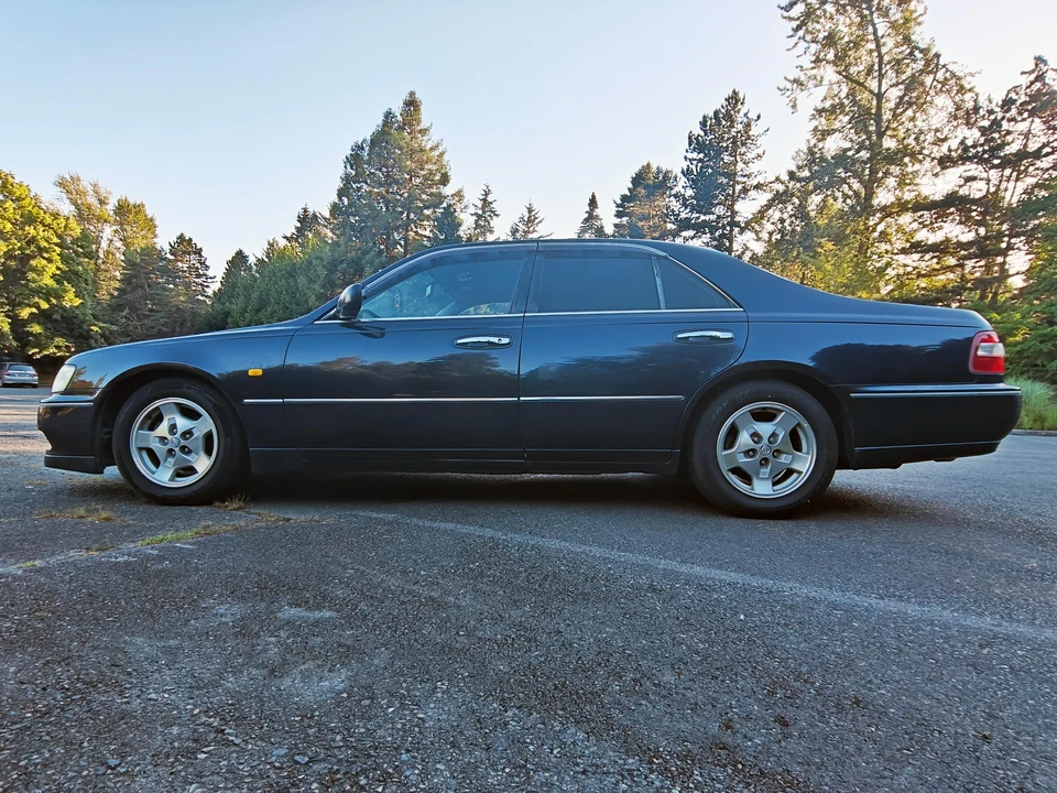 1997 Nissan Cima 3rd Gen - Image 12 of 31