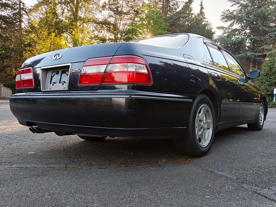 1997 Nissan Cima 3rd Gen - Image 19 of 31