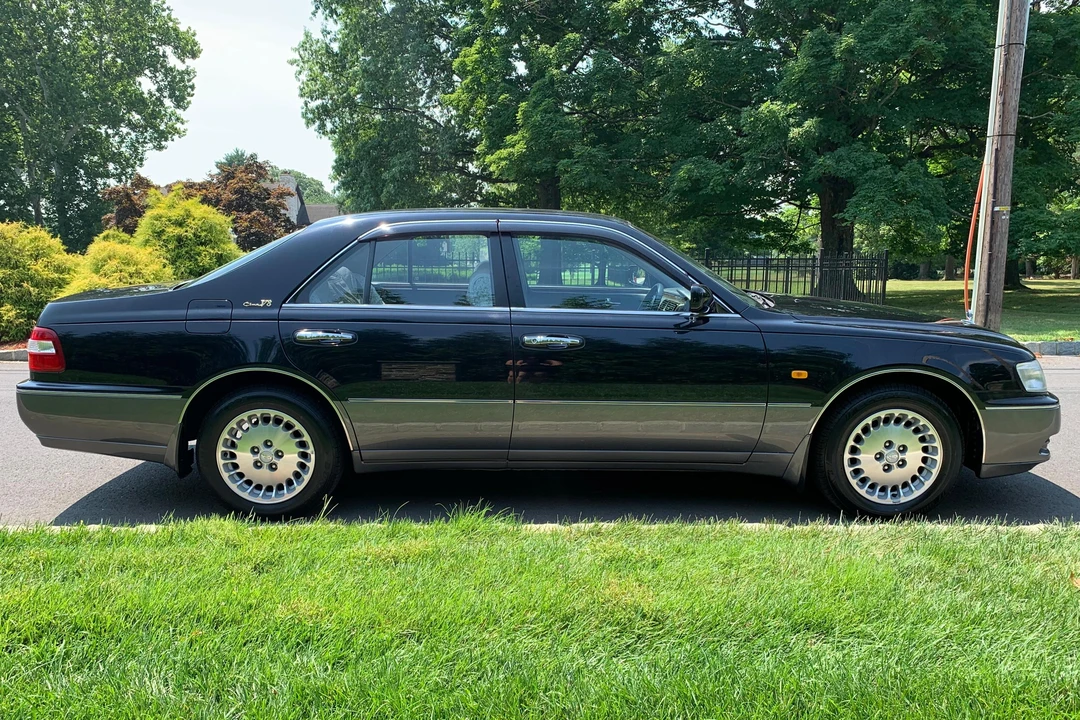 1997 Nissan Cima 4th Gen - Image 3 of 31