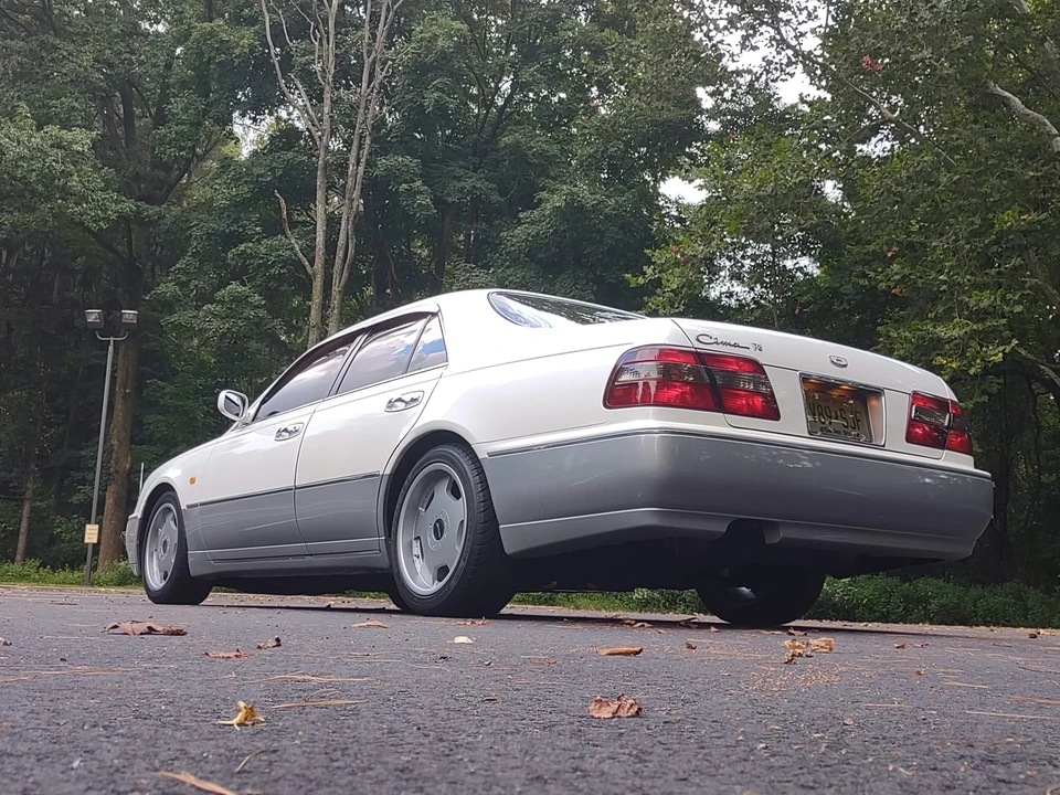 1997 Nissan Cima 2nd Gen - Image 12 of 31