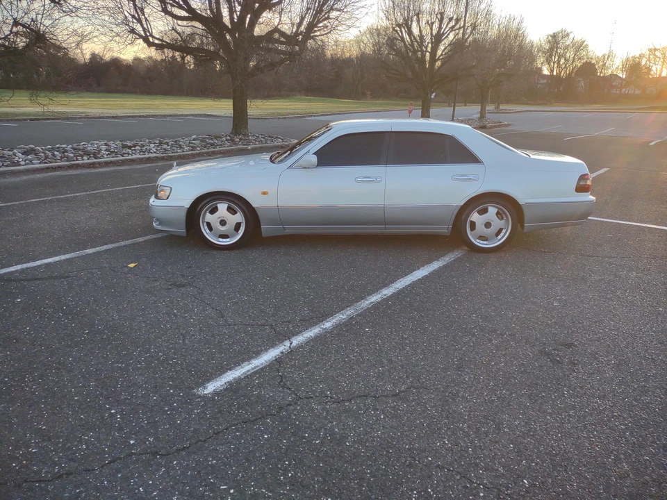 1997 Nissan Cima 2nd Gen - Image 9 of 31