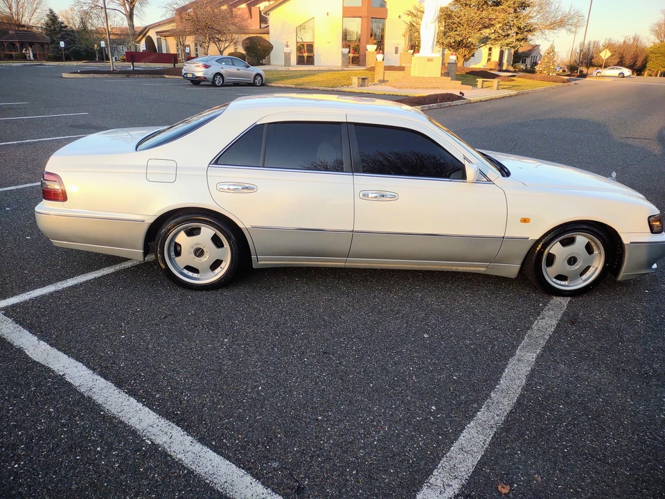 1997 Nissan Cima 2nd Gen - Image 17 of 31