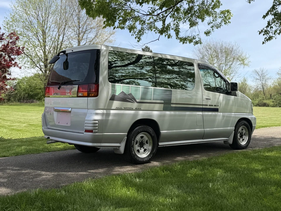 1997 Nissan Elgrand 1st Gen - Image 15 of 31