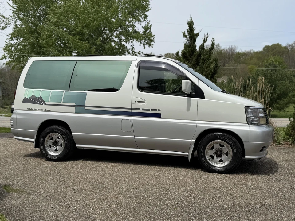 1997 Nissan Elgrand 1st Gen - Image 18 of 31