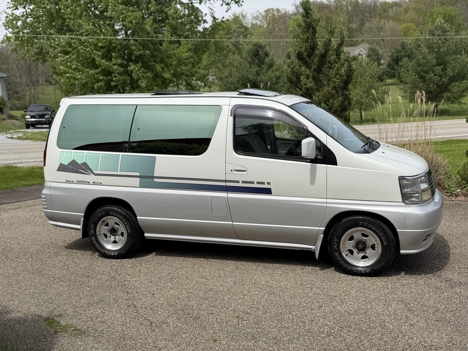 1997 Nissan Elgrand 1st Gen - Image 17 of 31