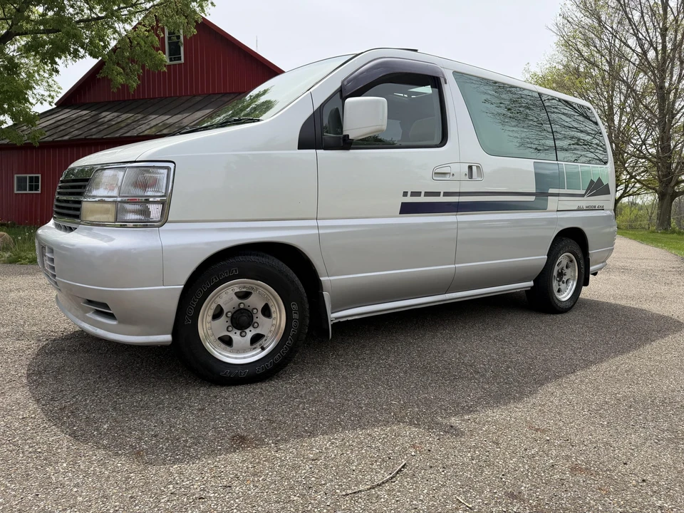 1997 Nissan Elgrand 1st Gen - Image 24 of 31