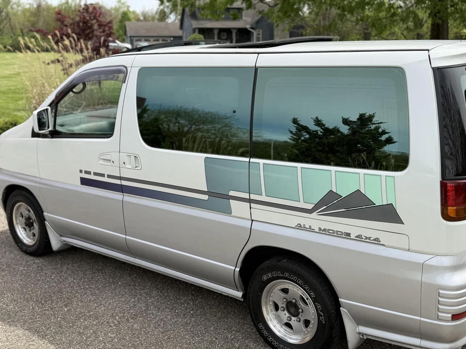 1997 Nissan Elgrand 1st Gen - Image 25 of 31