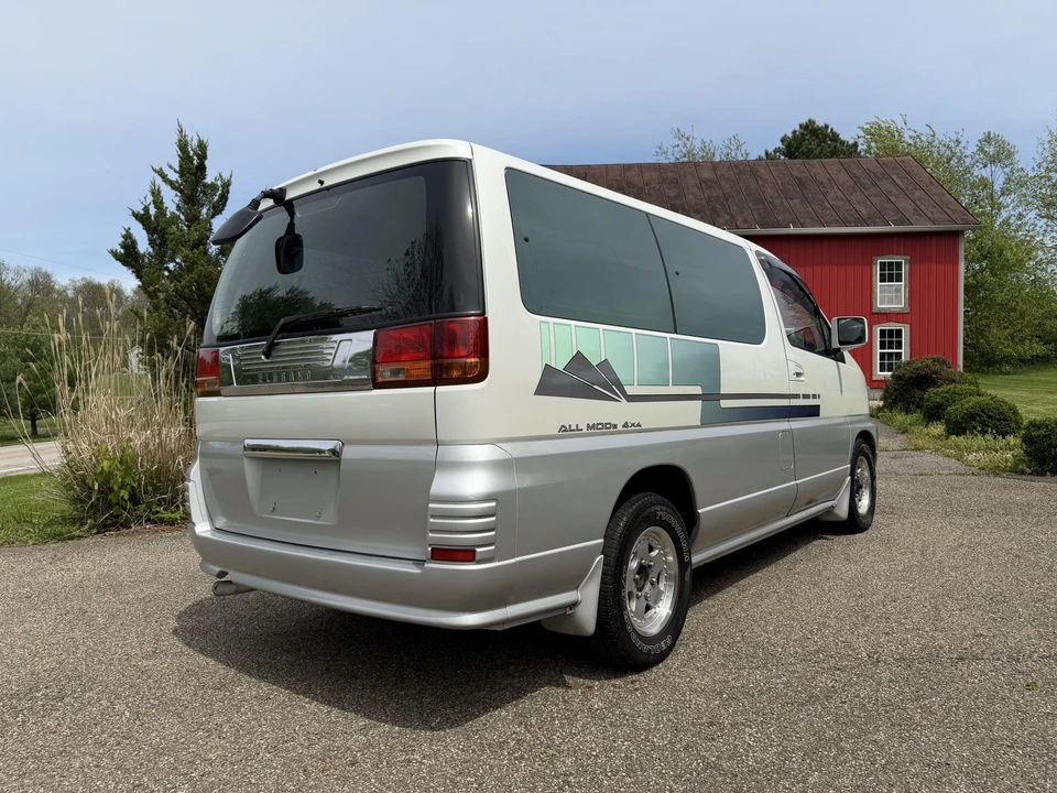 1997 Nissan Elgrand 1st Gen - Image 16 of 31