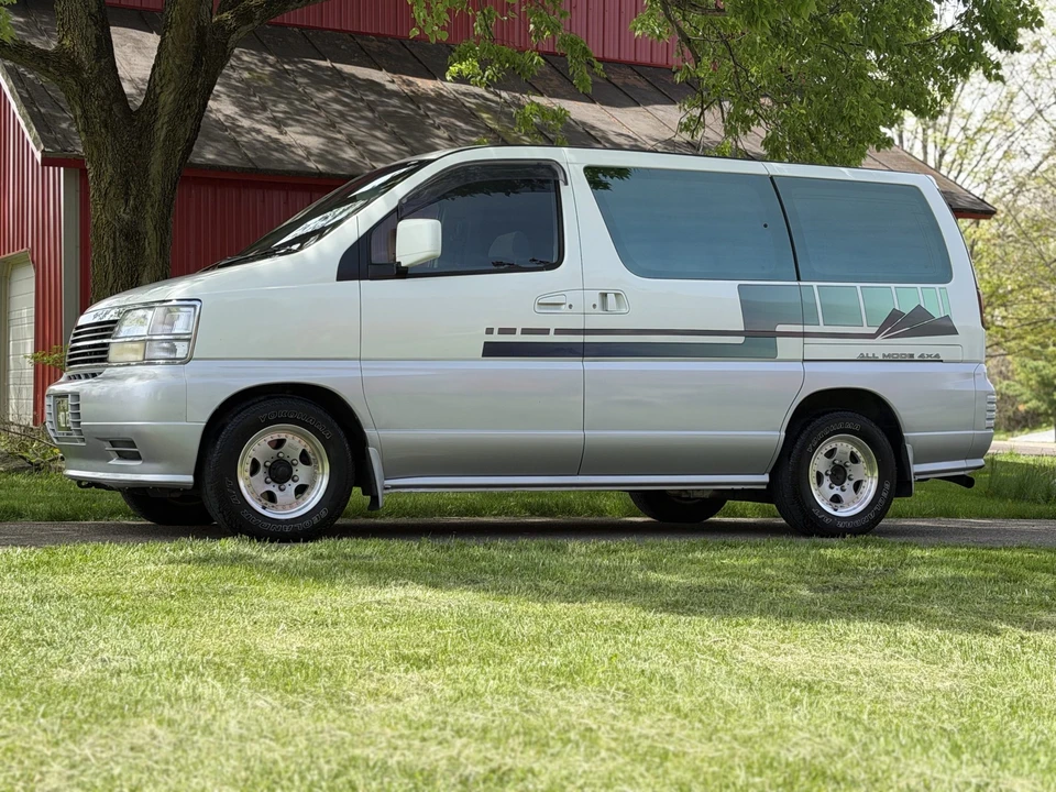 1997 Nissan Elgrand 1st Gen - Image 5 of 31