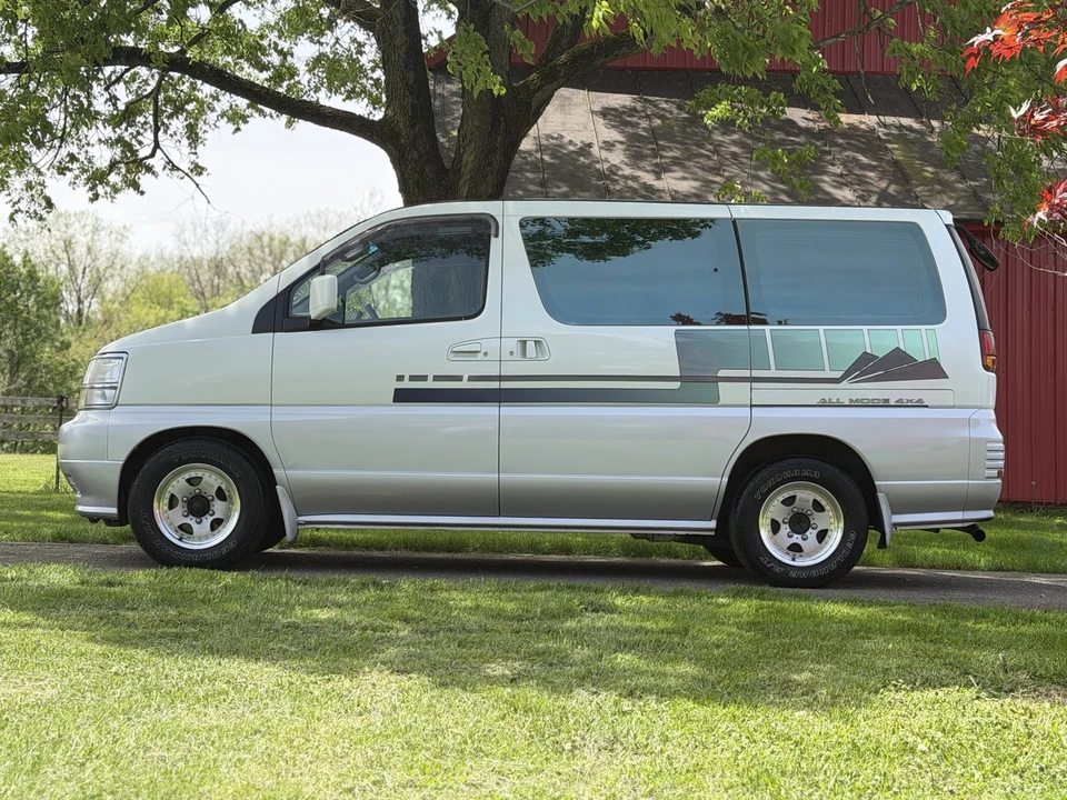 1997 Nissan Elgrand 1st Gen - Image 8 of 31