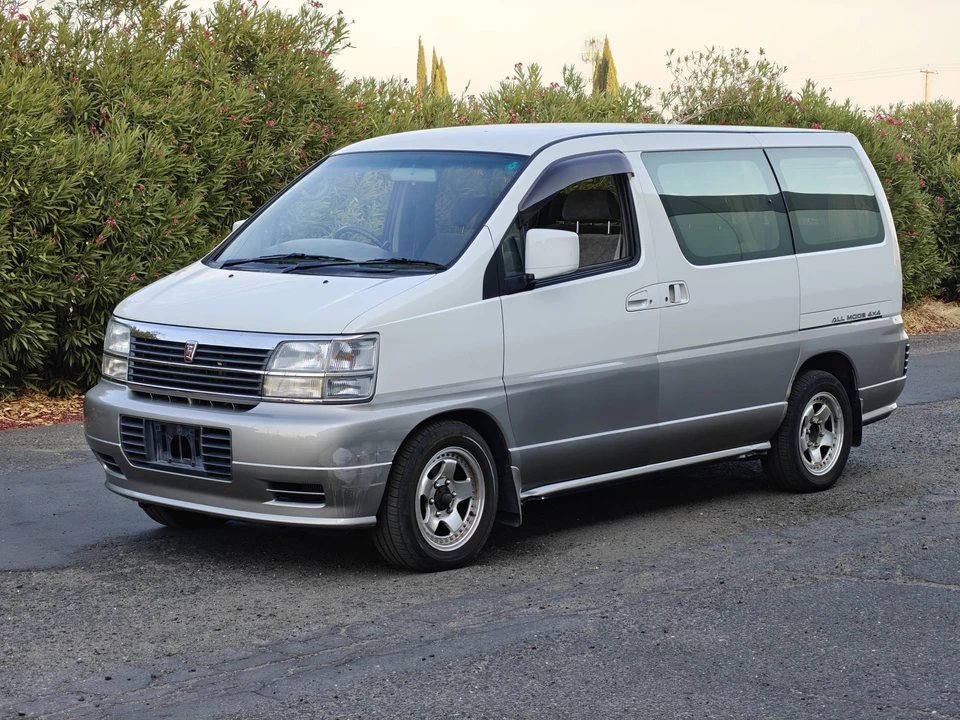 1997 Nissan Elgrand 1st Gen - Image 4 of 31