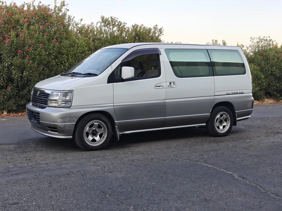 1997 Nissan Elgrand 1st Gen - Image 5 of 31