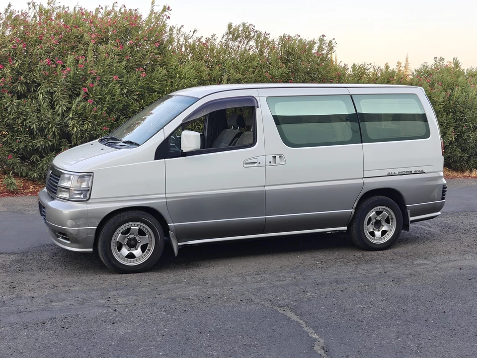 1997 Nissan Elgrand 1st Gen - Image 6 of 31