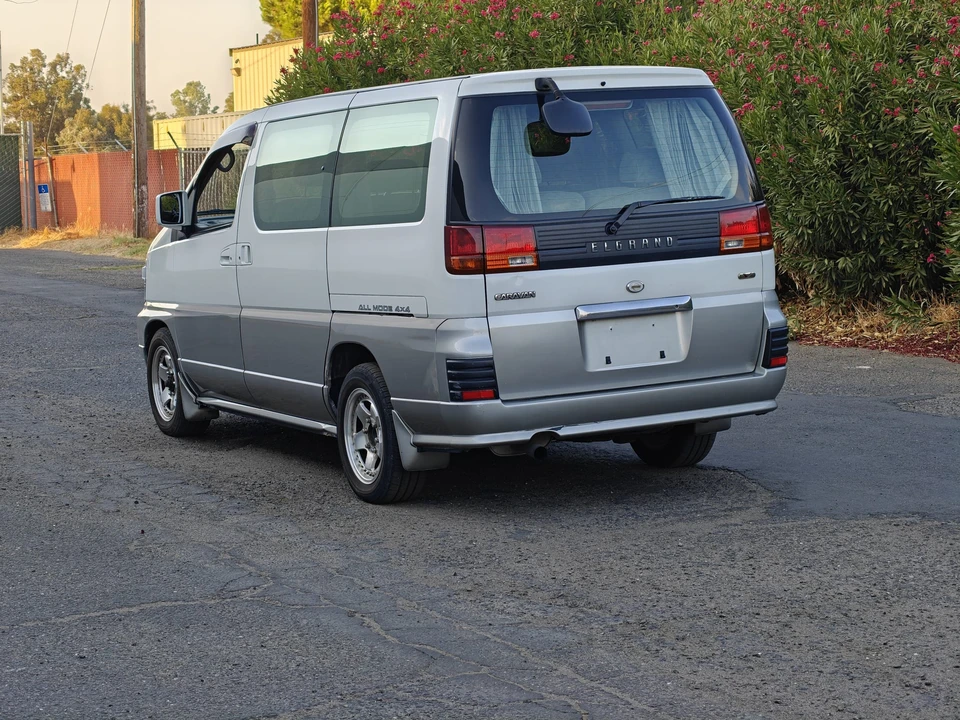 1997 Nissan Elgrand 1st Gen - Image 27 of 31