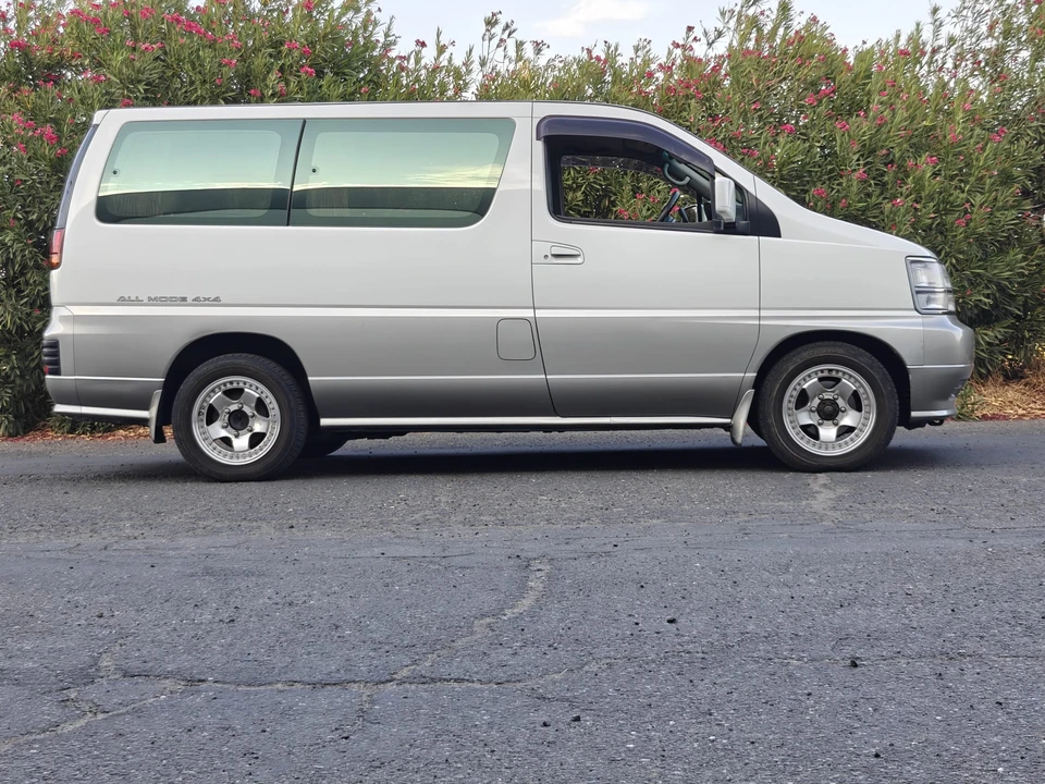 1997 Nissan Elgrand 1st Gen - Image 20 of 31