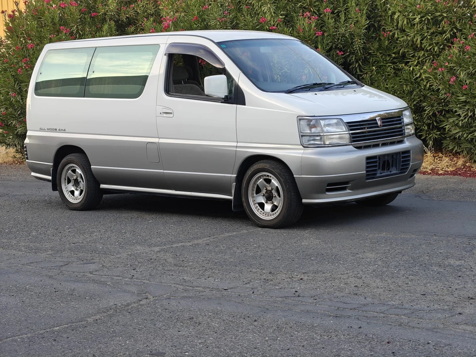 1997 Nissan Elgrand 1st Gen - Image 13 of 31