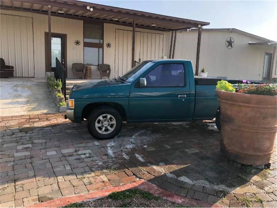 1997 Nissan Frontier 1st Gen - Image 7 of 11