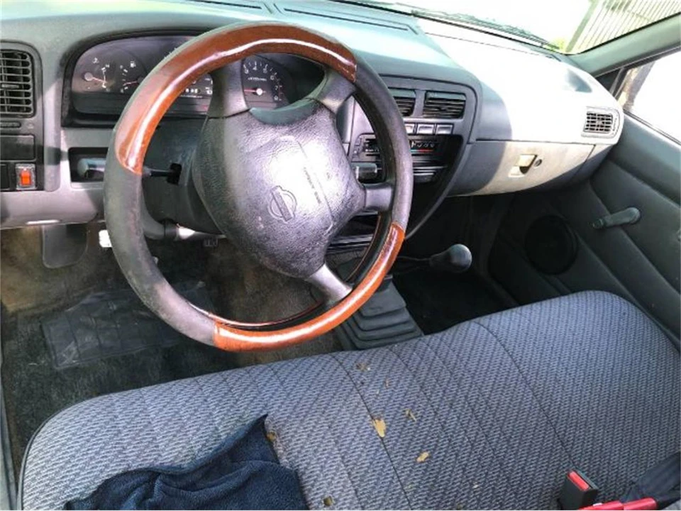 1997 Nissan Frontier 1st Gen - Image 4 of 11