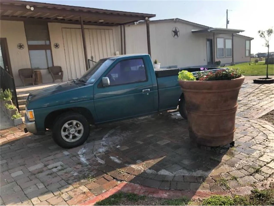 1997 Nissan Frontier 1st Gen - Image 6 of 11