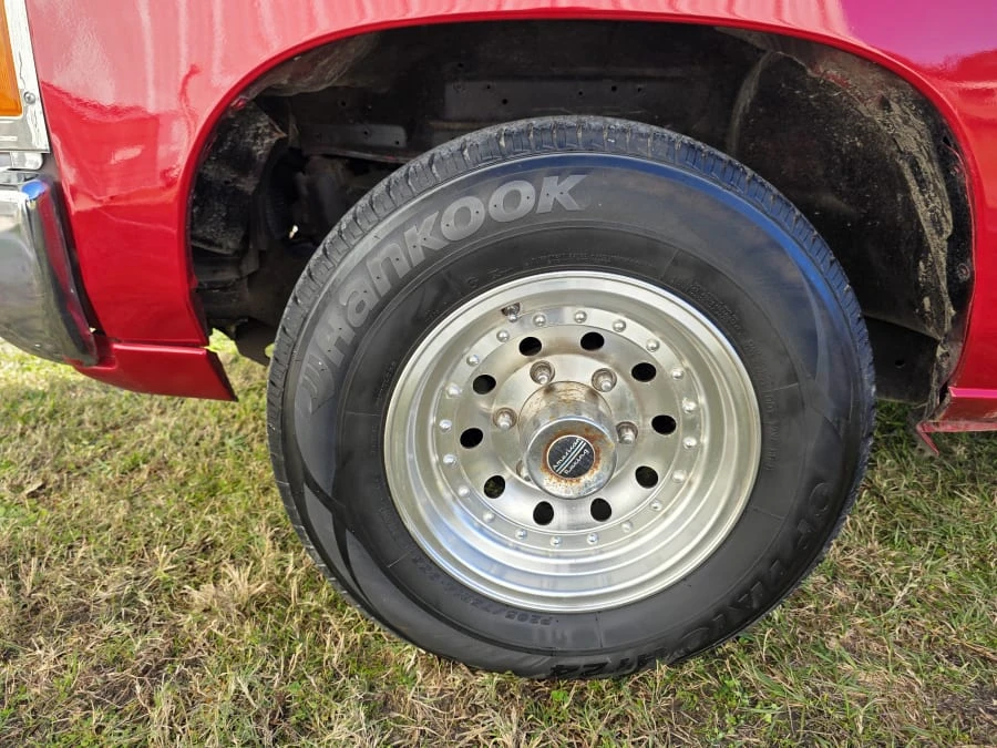 1997 Nissan Frontier 1st Gen - Image 10 of 27