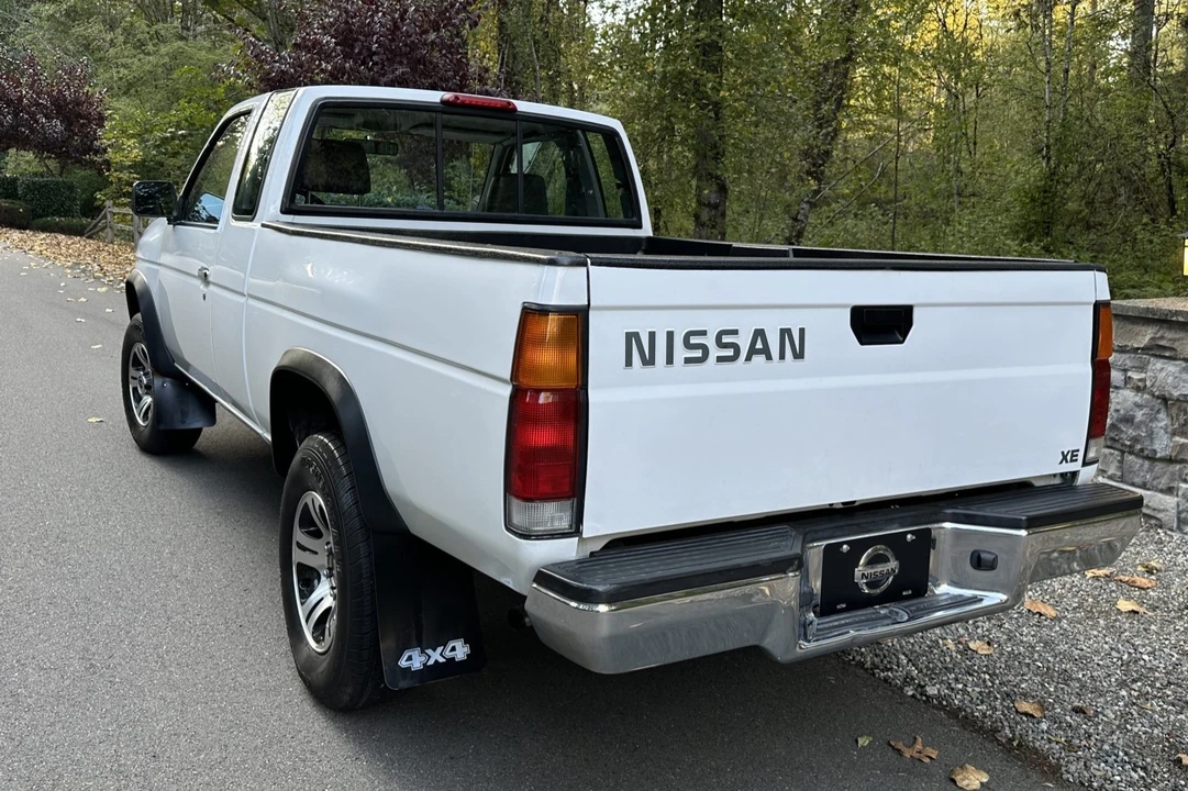 1997 Nissan Frontier 1st Gen - Image 8 of 31