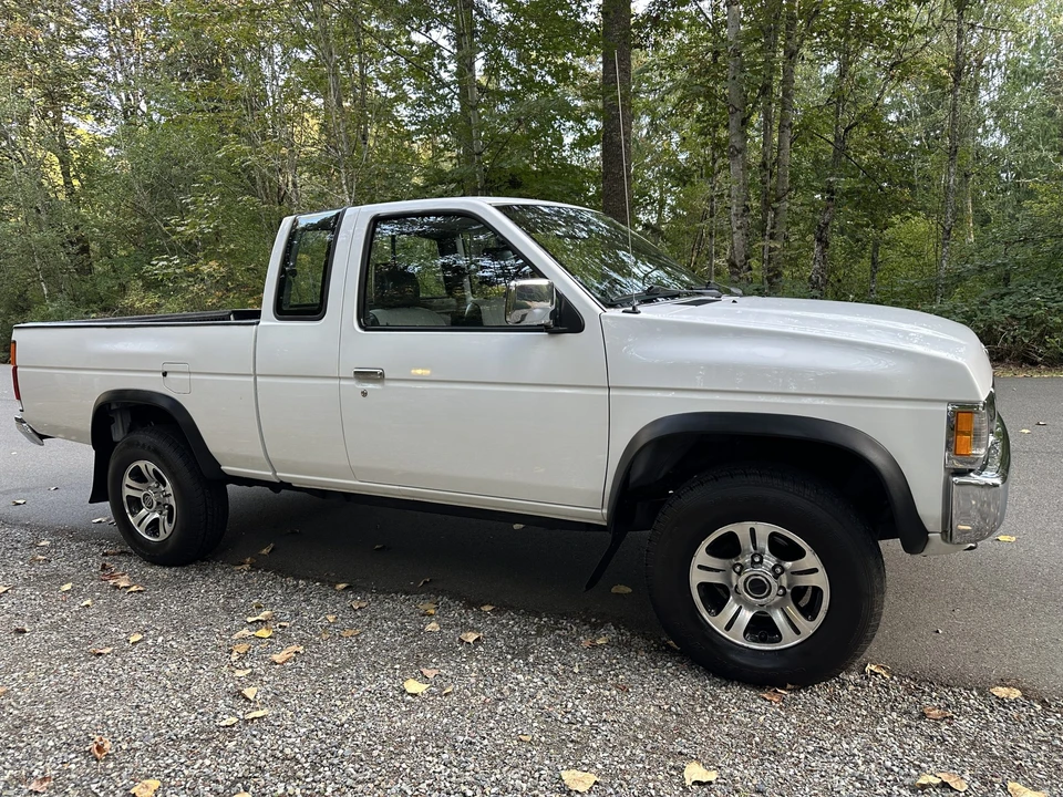 1997 Nissan Frontier 1st Gen - Image 5 of 31