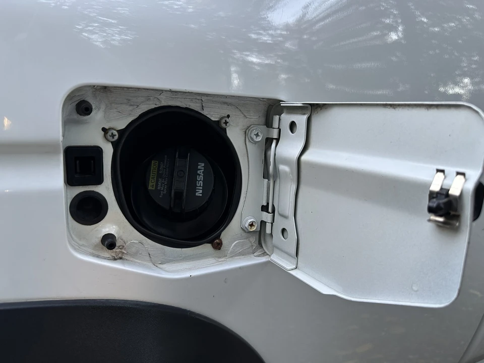 1997 Nissan Frontier 1st Gen - Image 18 of 31