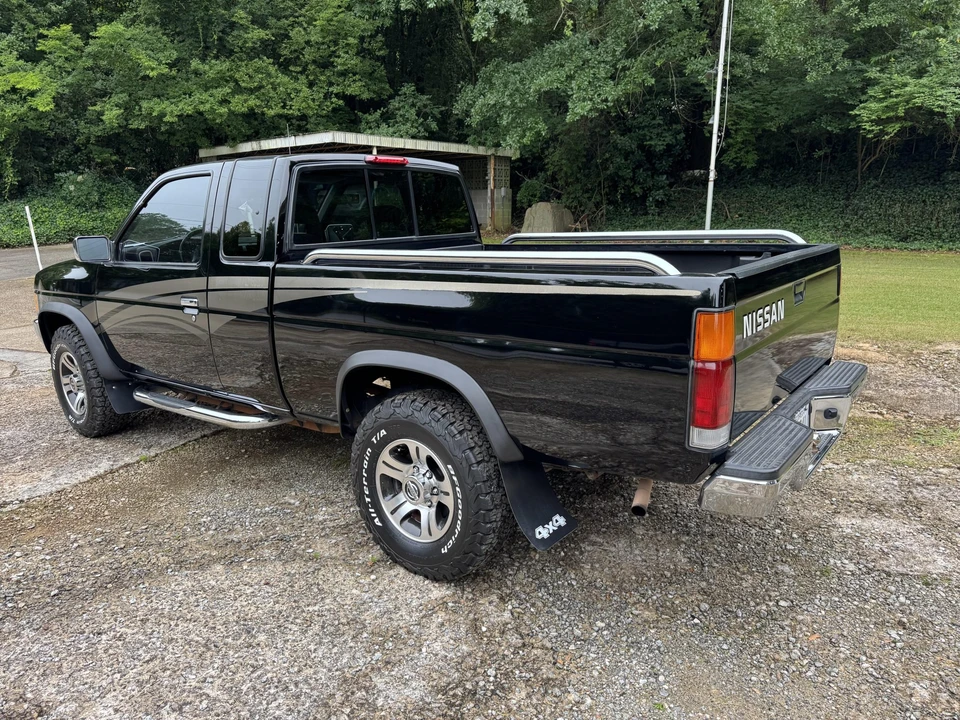 1997 Nissan Frontier 1st Gen - Image 5 of 31