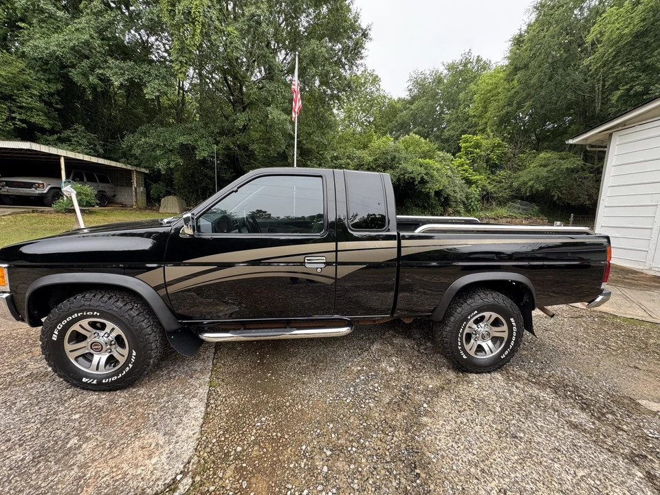 1997 Nissan Frontier 1st Gen - Image 3 of 31