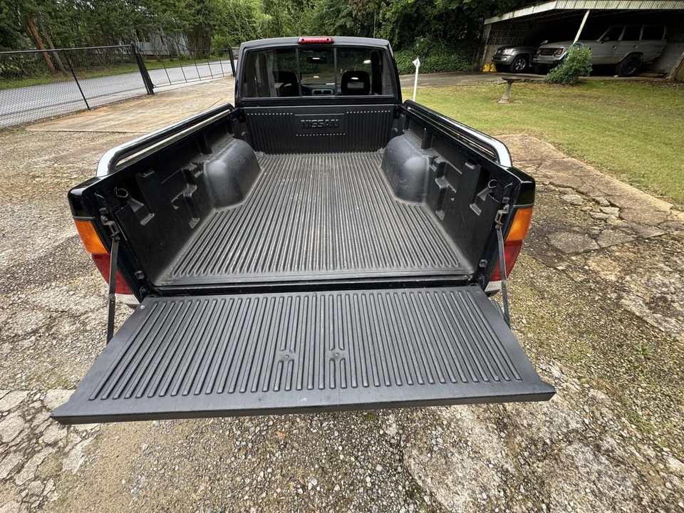 1997 Nissan Frontier 1st Gen - Image 20 of 31