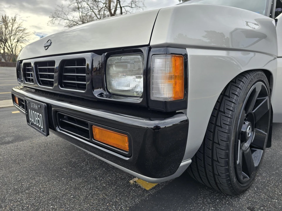 1997 Nissan Frontier 1st Gen - Image 15 of 31