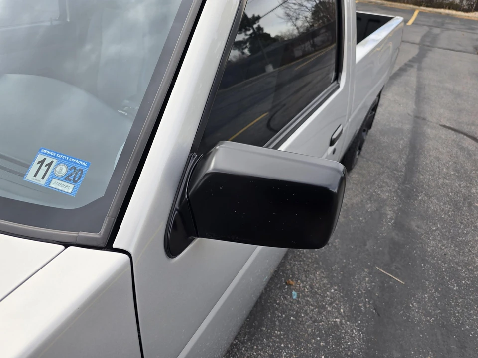 1997 Nissan Frontier 1st Gen - Image 29 of 31
