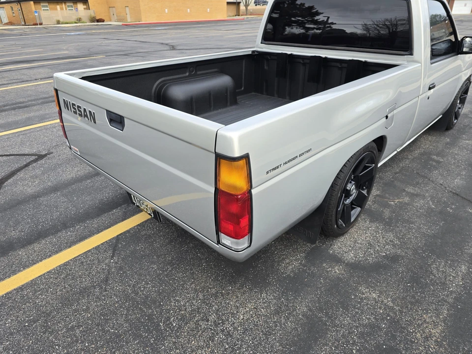1997 Nissan Frontier 1st Gen - Image 17 of 31