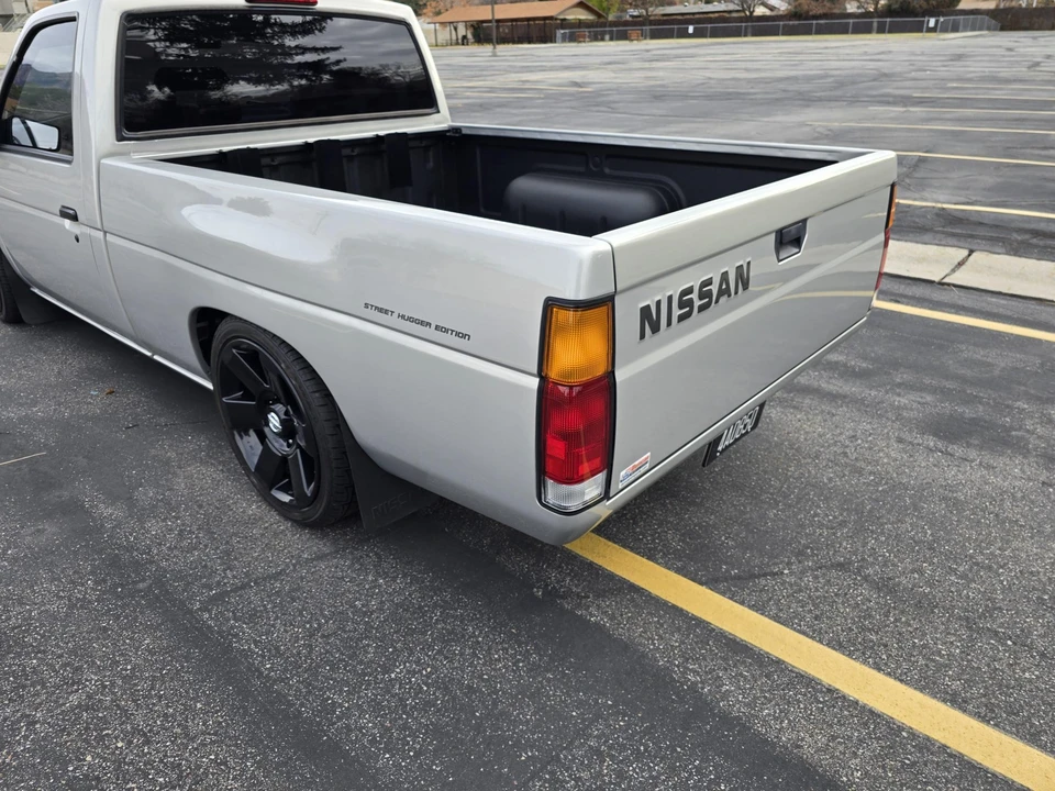 1997 Nissan Frontier 1st Gen - Image 18 of 31