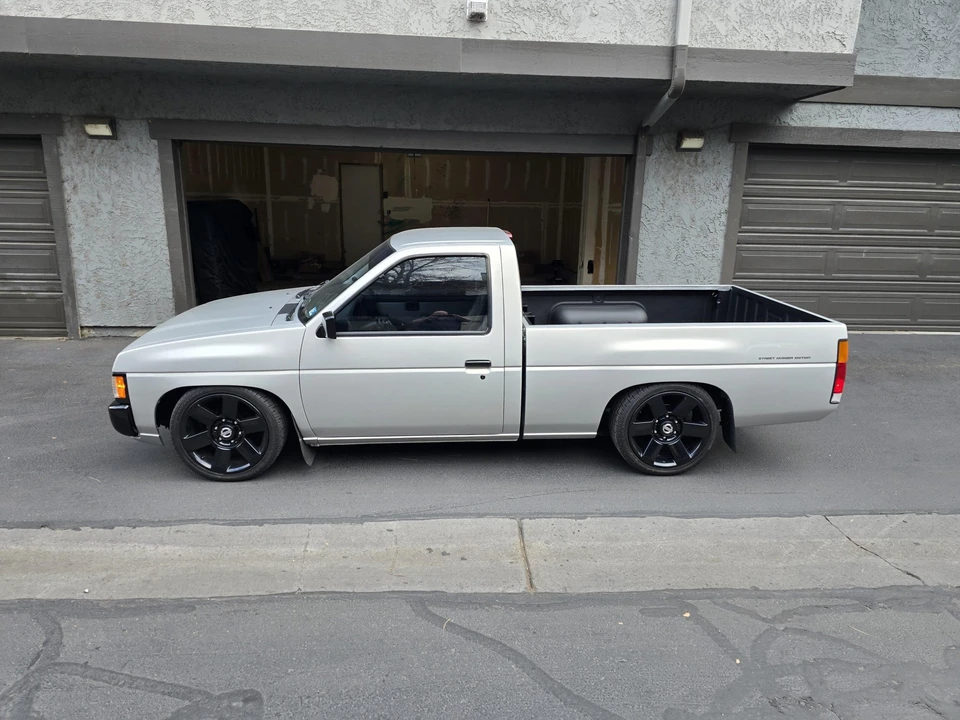 1997 Nissan Frontier 1st Gen - Image 13 of 31