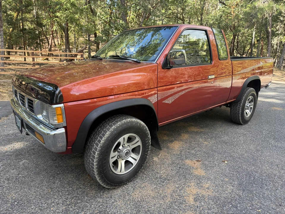 1997 Nissan - Image 3 of 31