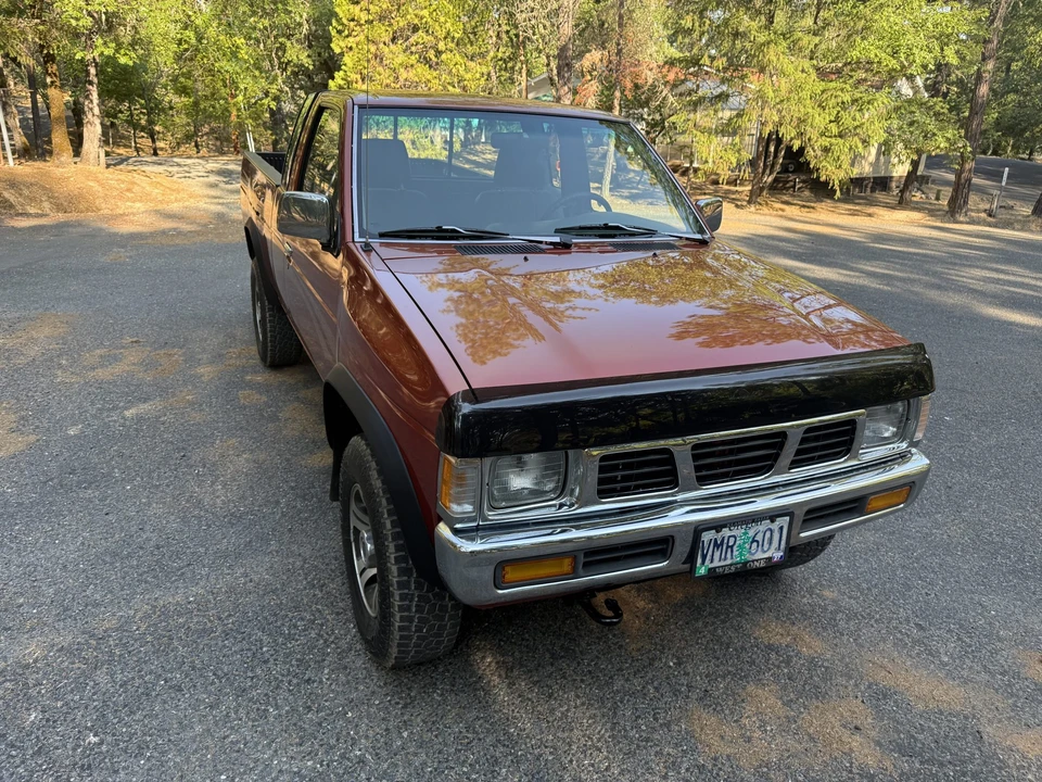 1997 Nissan - Image 17 of 31