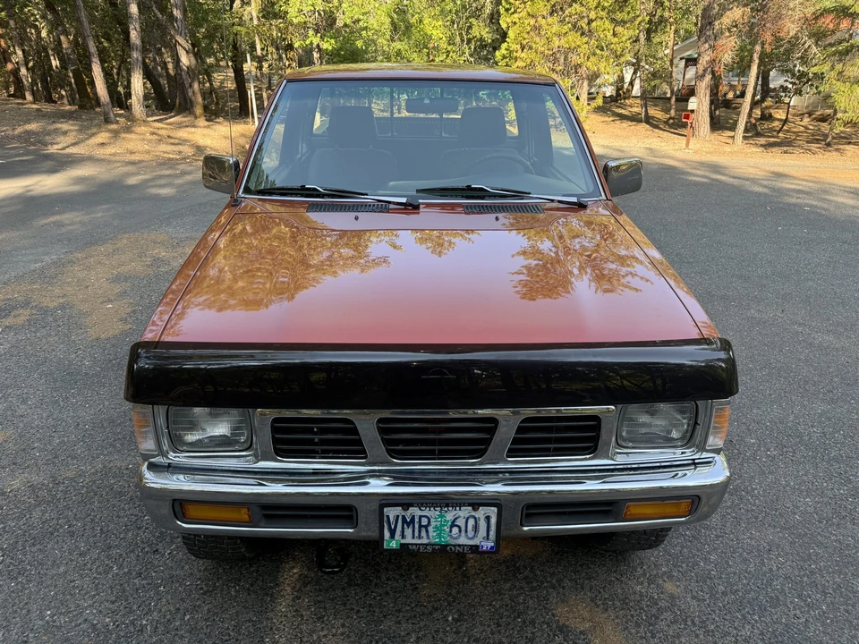 1997 Nissan - Image 18 of 31
