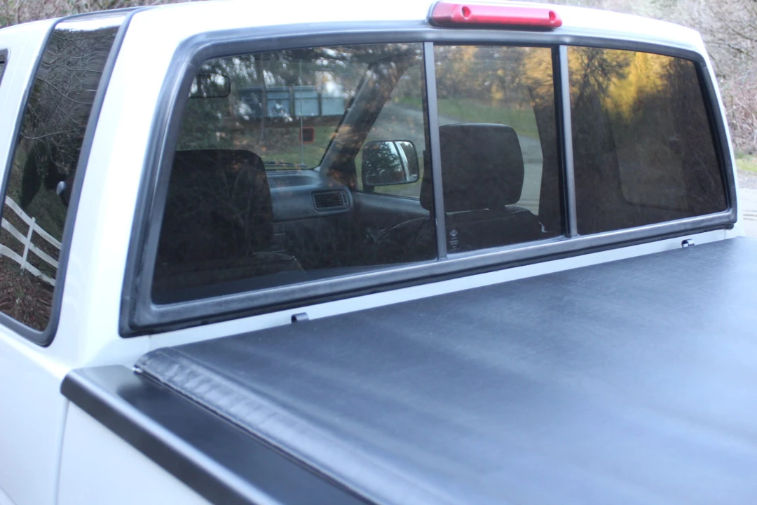 1997 Nissan Frontier 1st Gen - Image 23 of 31