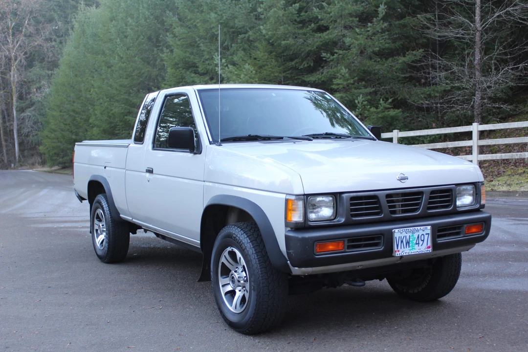 1997 Nissan Frontier 1st Gen - Image 15 of 31