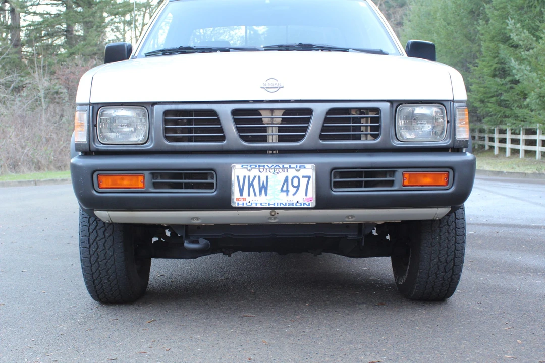 1997 Nissan Frontier 1st Gen - Image 18 of 31