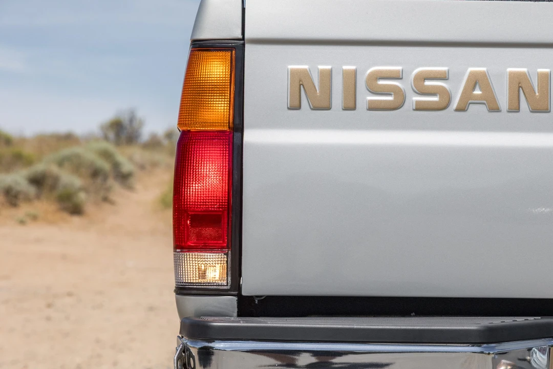 1997 Nissan Frontier 1st Gen - Image 18 of 31