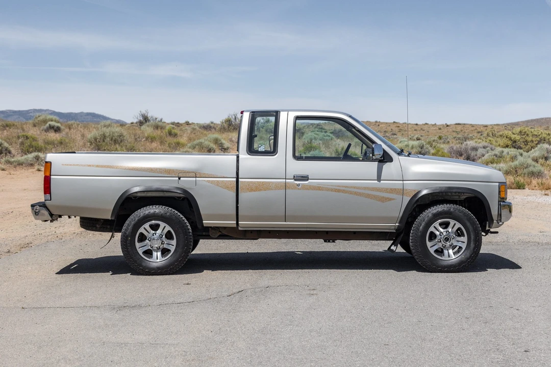 1997 Nissan Frontier 1st Gen - Image 4 of 31