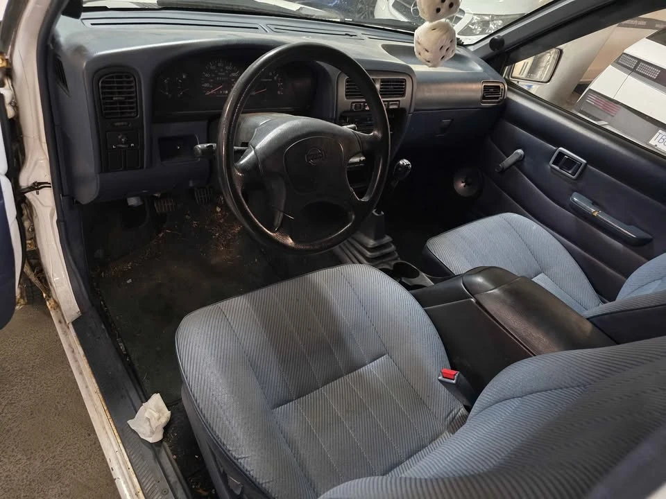 1997 Nissan Frontier 1st Gen - Image 6 of 9