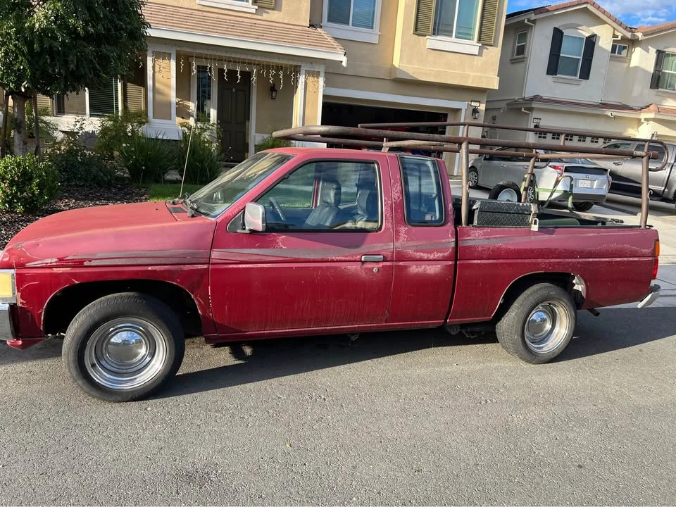 1997 Nissan Frontier 1st Gen - Image 2 of 9