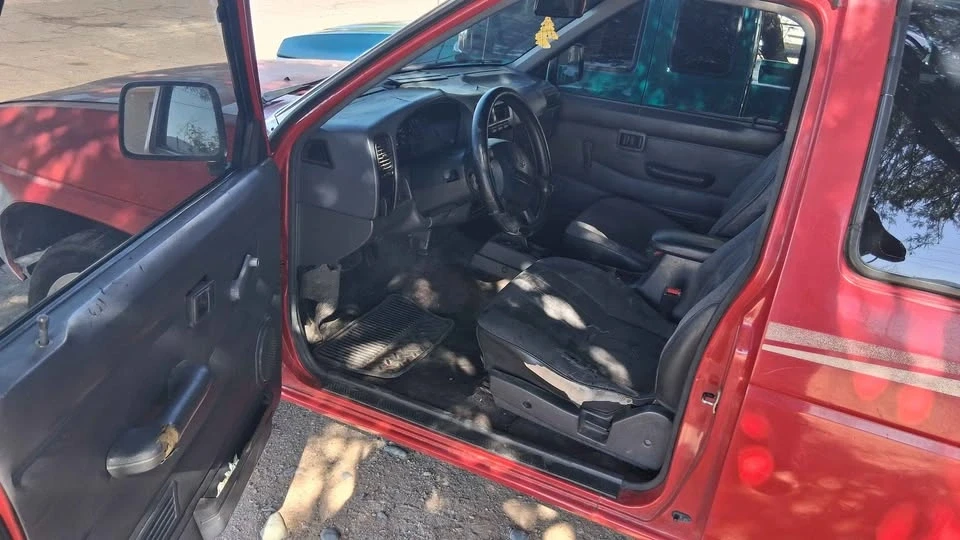 1997 Nissan Frontier 1st Gen - Image 6 of 9