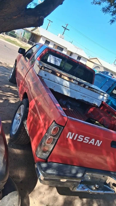 1997 Nissan Frontier 1st Gen - Image 4 of 9